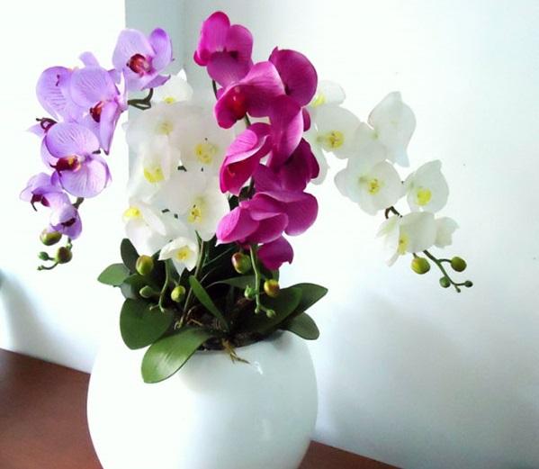 Hoa lan hồ điệp pha lê đá màu vàng sang trọng, mang đến tiền tài cho gia chủ