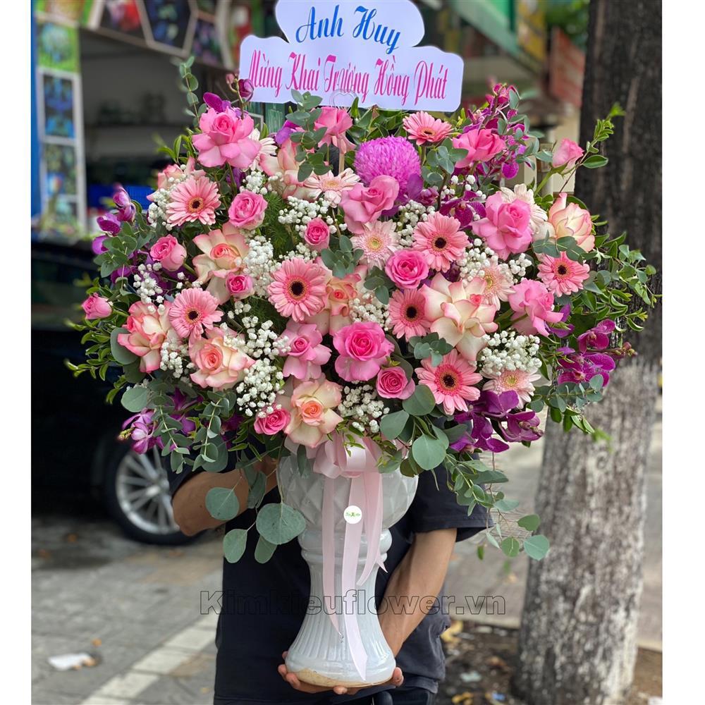 bình hoa hồng tone màu dễ thương tặng cô